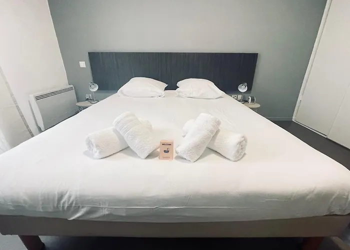 Bright In For A Pleasant Apartament